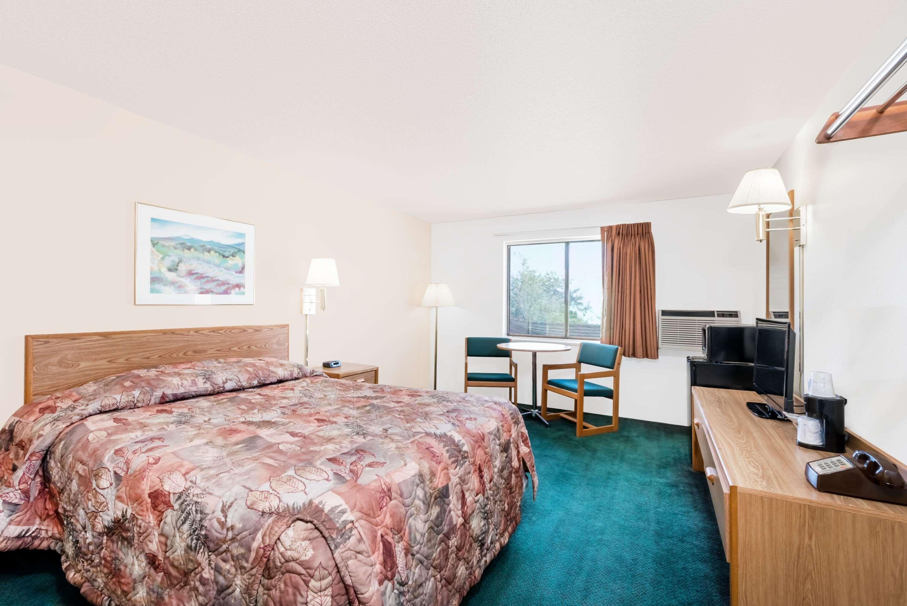 Super 8 By Wyndham Belle Fourche Sd Ξενοδοχείο Εξωτερικό φωτογραφία