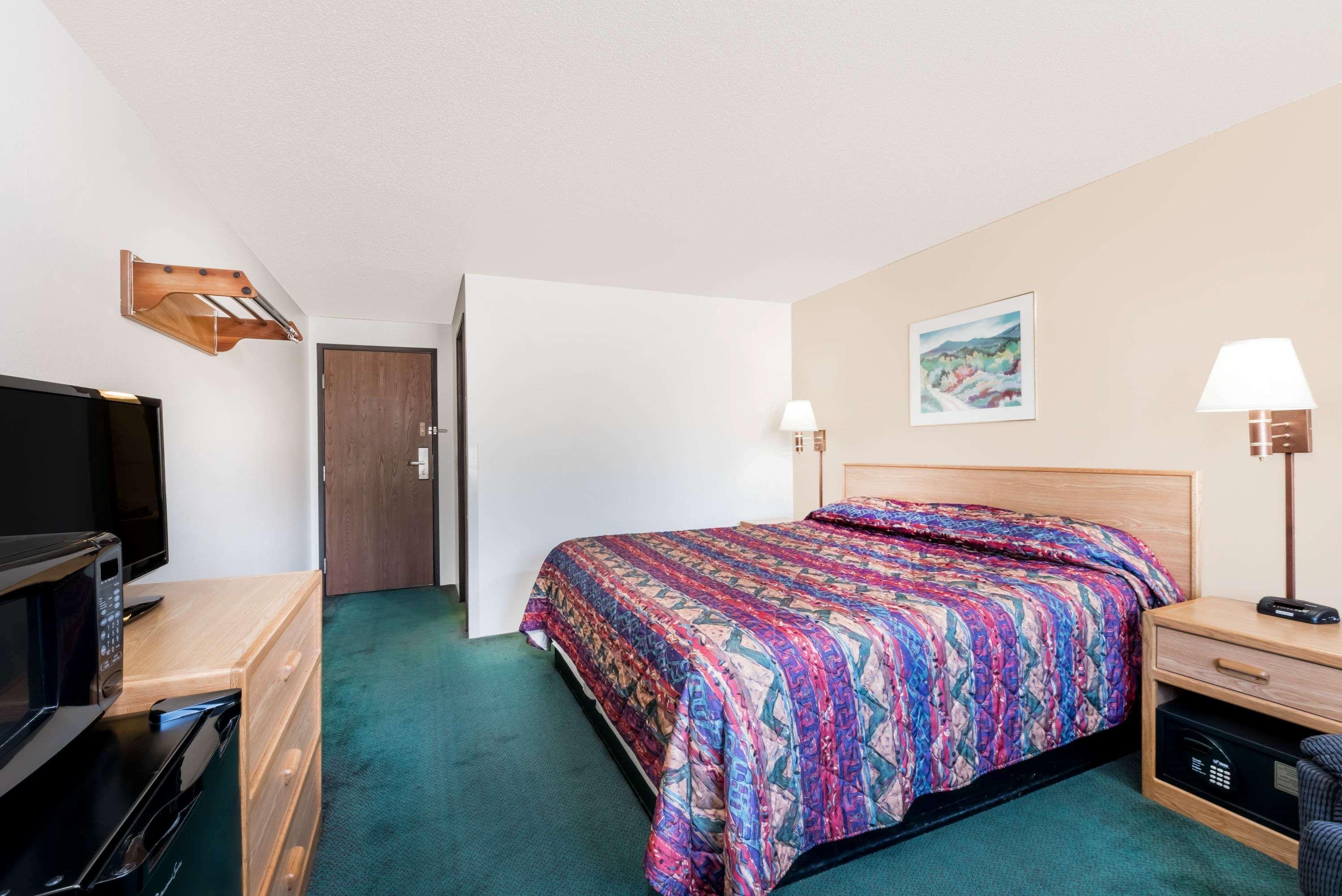 Super 8 By Wyndham Belle Fourche Sd Ξενοδοχείο Εξωτερικό φωτογραφία
